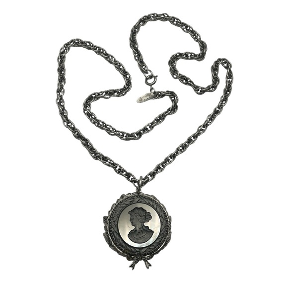 Whiting & Davis Jewelry - Whiting & Davis intaglio grey cameo silver tone rope chain necklace vintage